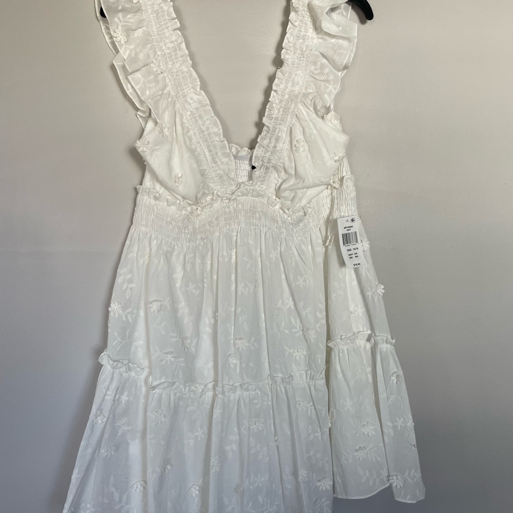 B Darlin White Textured Sleeveless Dress